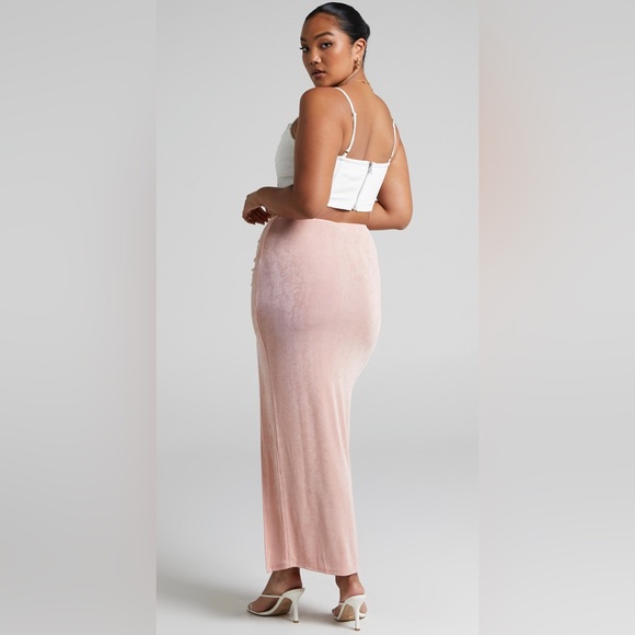 Showpo DELICEA RUCHED HIGH SPLIT SLINKY MAXI SKIRT - Picture 3 of 7